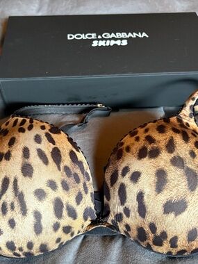 DOLCE & GABBANA x SKIMS LEOPARD PUSH UP BRA